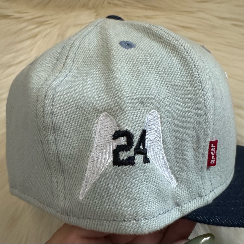 Los Angeles Dodgers New Era Levi's Two-Tone 59FIFTY Fitted Hat - Denim/Navy - Picture 5 of 6